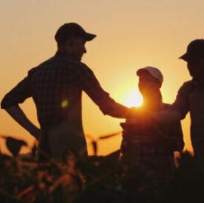 3Farmersshakinghands3